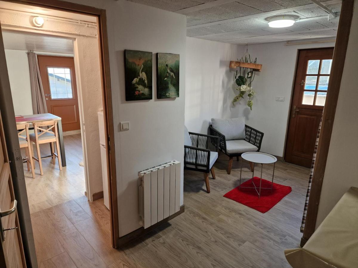 Studio Bellevue Appart Independant Renove 2024 Piscine Parking Proche Centre Annecy Poisy Eksteriør billede