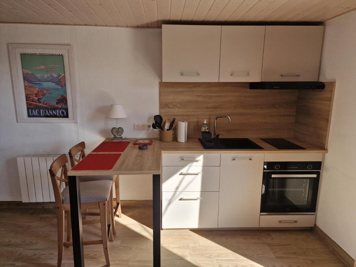 Studio Bellevue Appart Independant Renove 2024 Piscine Parking Proche Centre Annecy Poisy Eksteriør billede